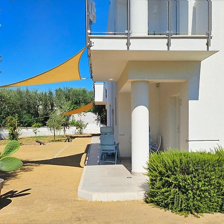 Hotel Residence Torre Del Porto Mattinata Exterior photo