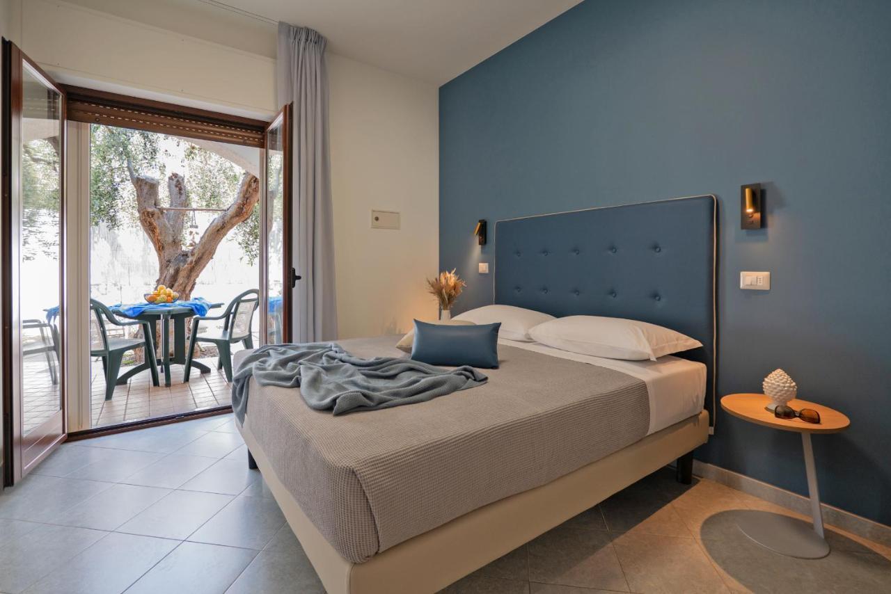 Hotel Residence Torre Del Porto Mattinata Exterior photo