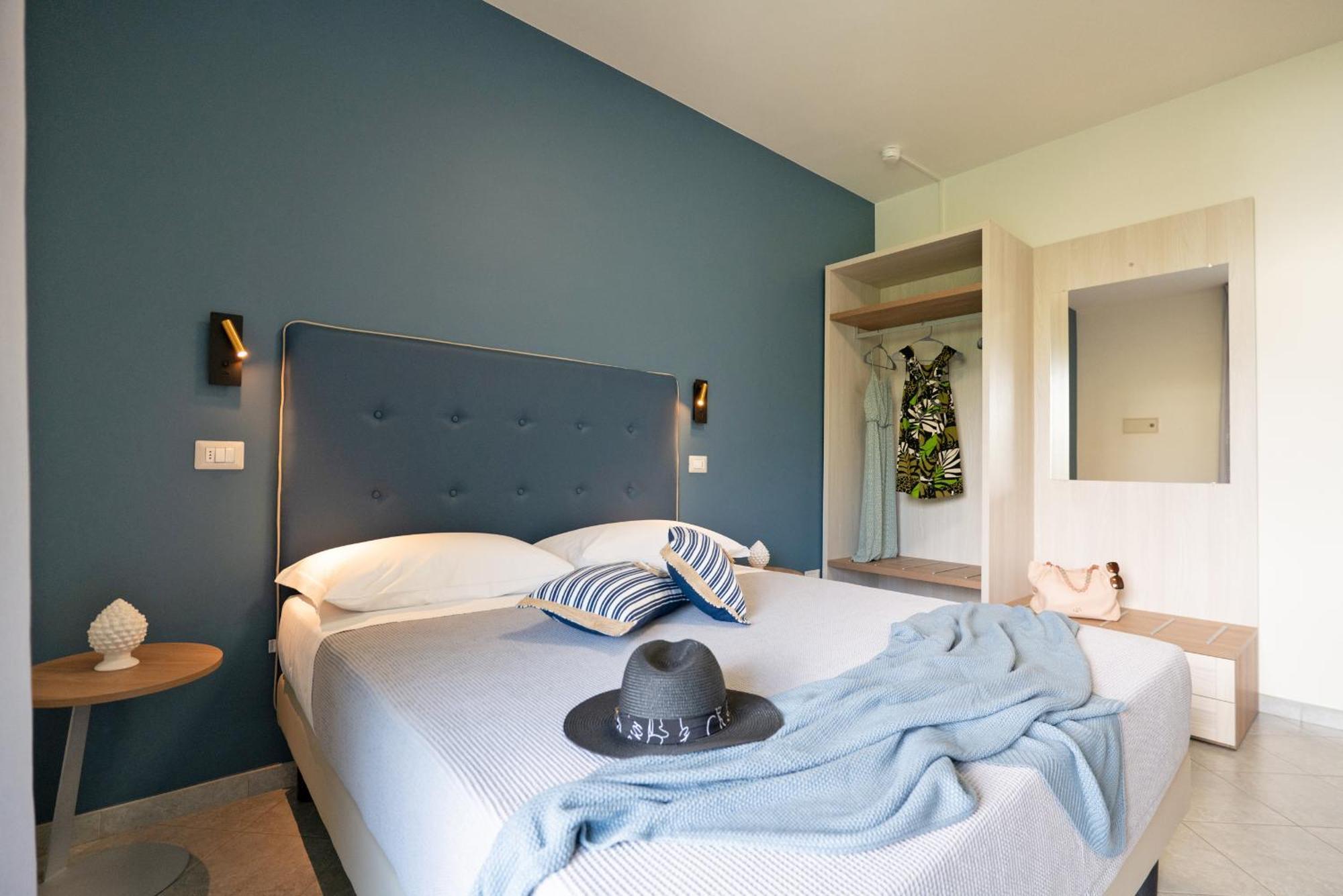 Hotel Residence Torre Del Porto Mattinata Room photo