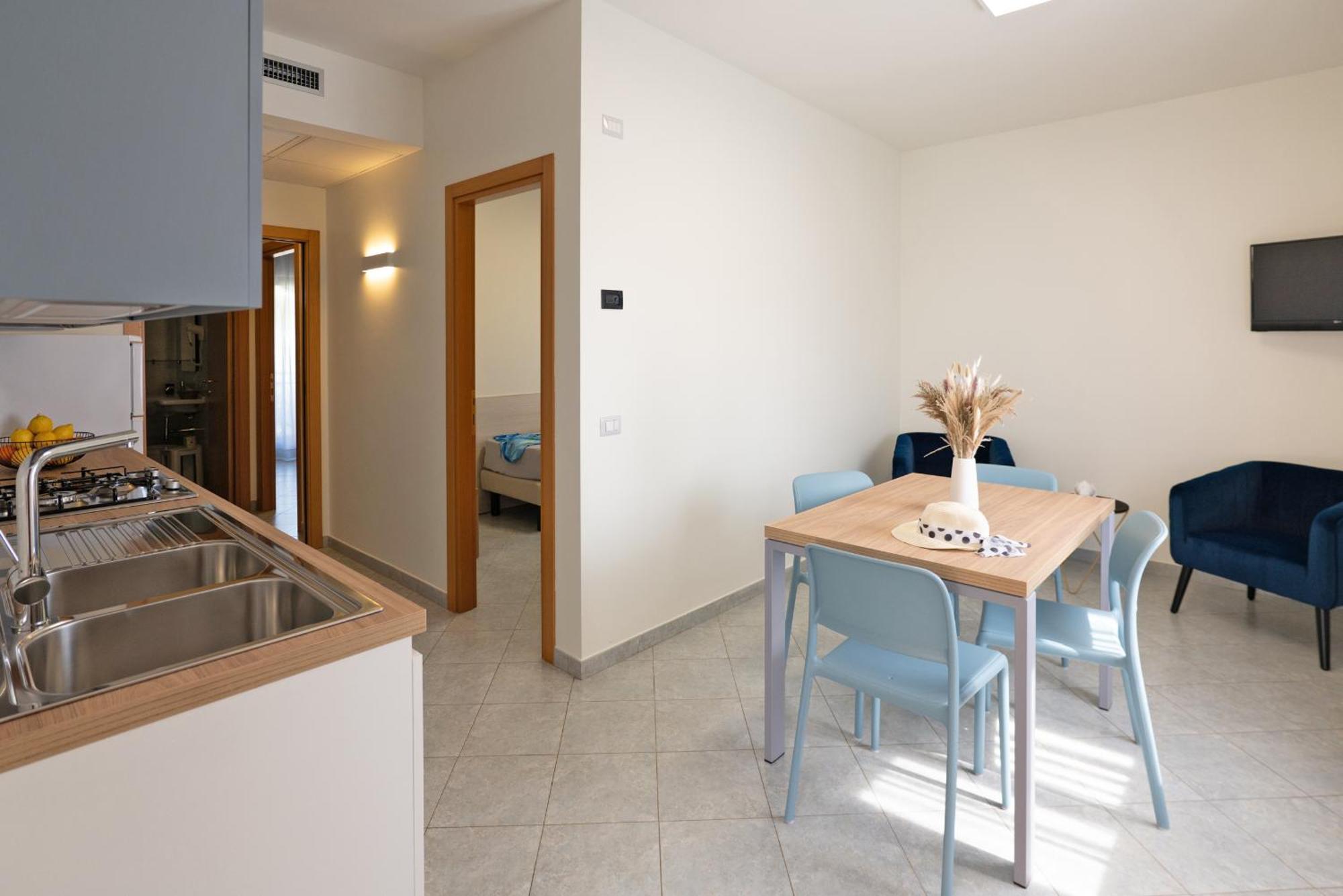 Hotel Residence Torre Del Porto Mattinata Room photo