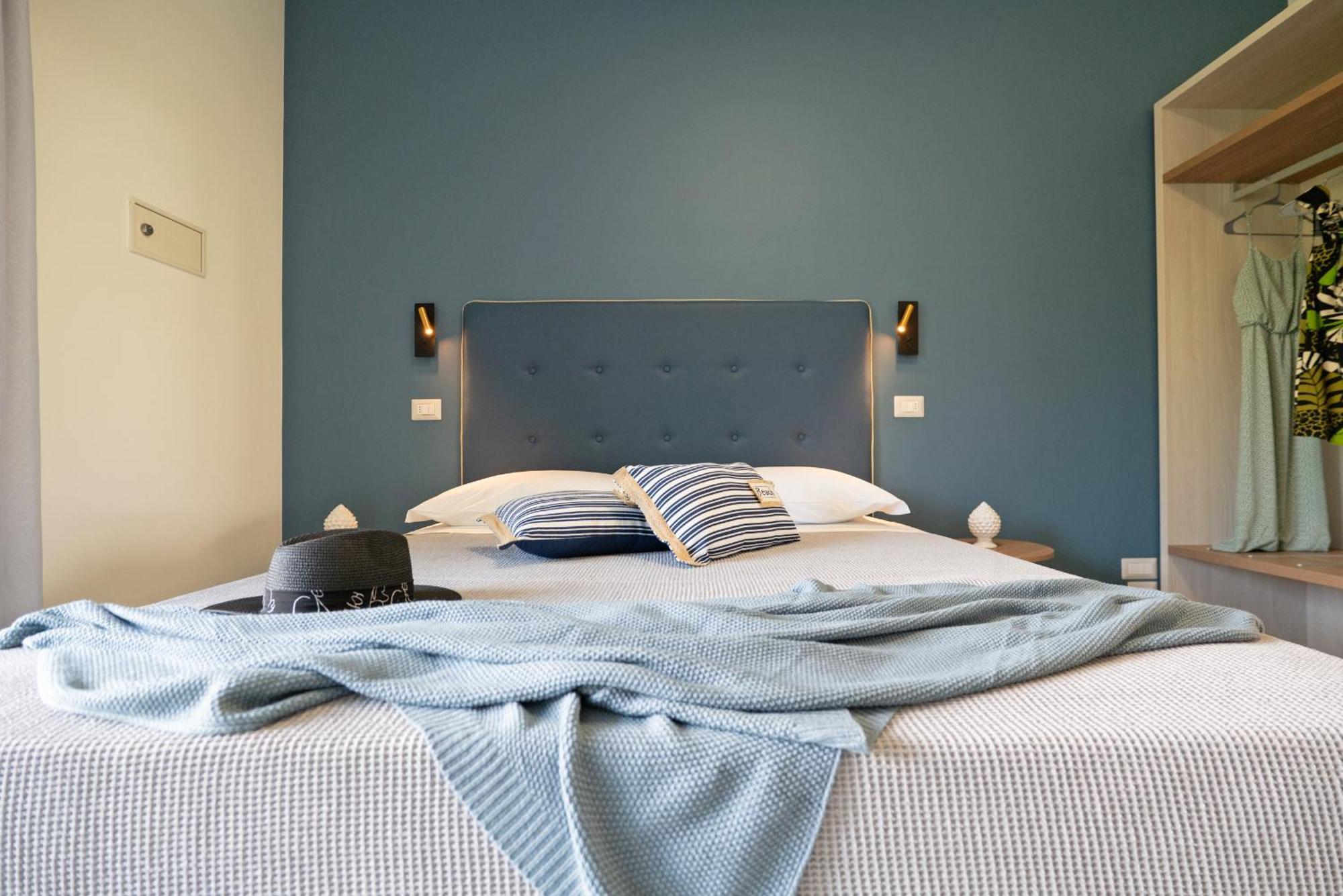 Hotel Residence Torre Del Porto Mattinata Room photo