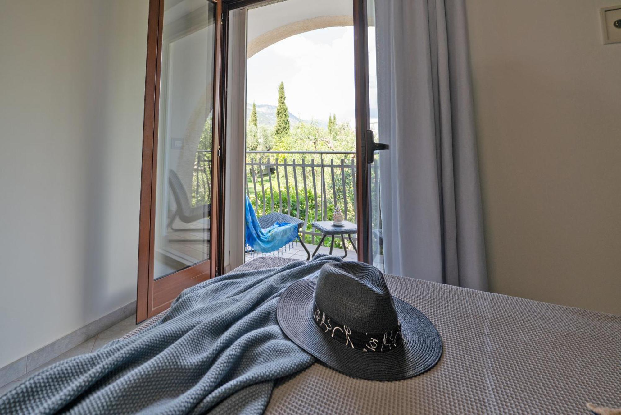 Hotel Residence Torre Del Porto Mattinata Room photo